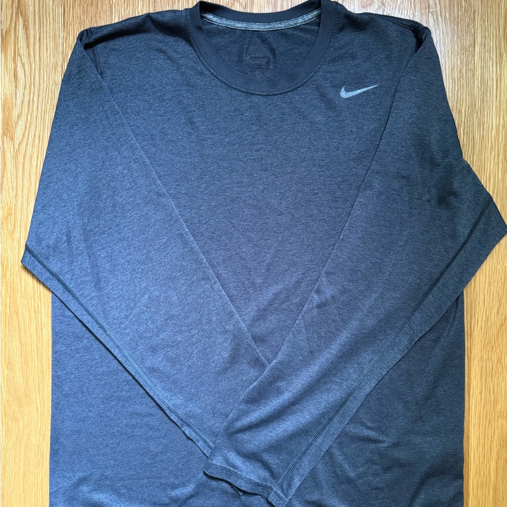 Nike Men's Charcoal Long Sleeve Tee